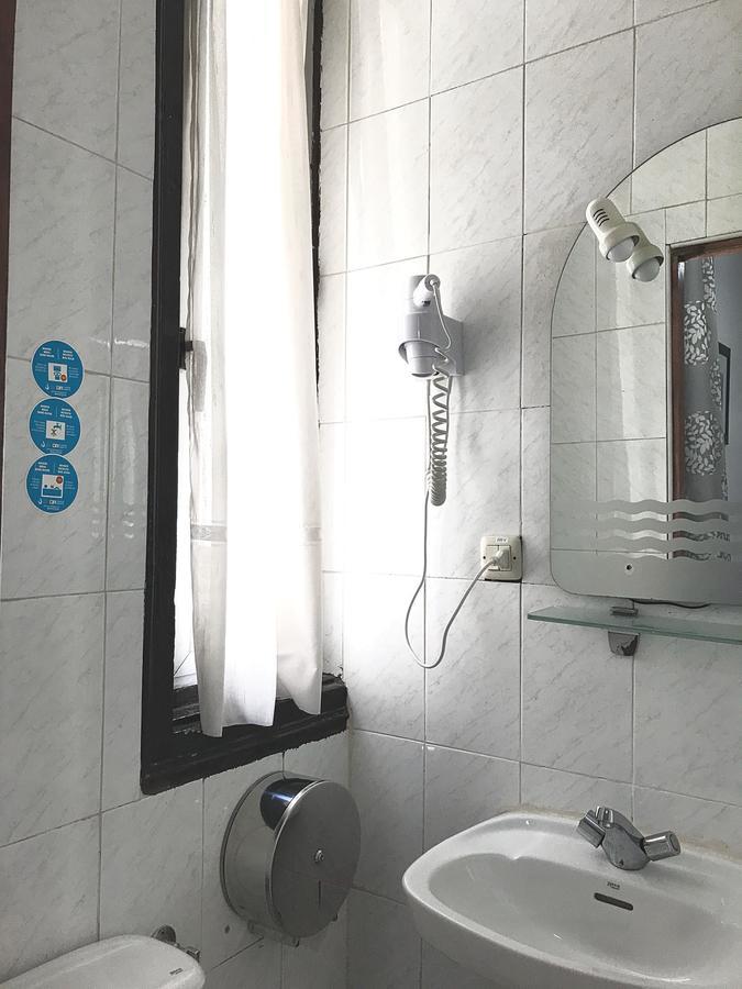 מדריד Hostal Los Arcos מראה חיצוני תמונה